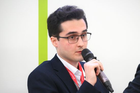 IV КМУ-2024. Межвузовские команды молодых ученых по стратегическому планированию России: реальность или мечта?
Тимур Мусаев, главный специалист, Единый институт пространственного планирования Российской Федерации; преподаватель, магистр градостроительства, аспирант кафедры градостроительства, МАРХИ Место: Россия, Федеральная территория "Сириус". Автор: Екатерина Чеснокова. IV КМУ-2024. Межвузовские команды молодых ученых по стратегическому планированию России: реальность или мечта?