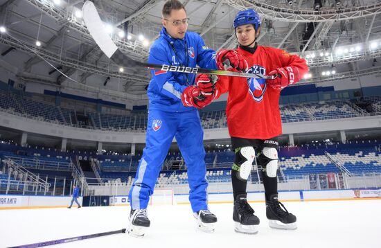 IV КМУ-2024. Мастер-класс по хоккею
Мадина Таймазова, российская дзюдоистка Место: Россия, Федеральная территория "Сириус". Автор: Максим Богодвид. IV КМУ-2024. Мастер-класс по хоккею