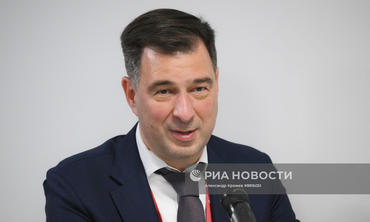 IV КМУ-2024. Открытое заседание экспертного совета по вопросам международногообразовательного и научного сотрудничества комитета Государственной Думыпо науке и высшему образованию