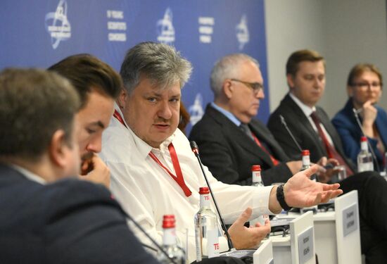 IV КМУ-2024. Инвестиции в будущее: R&D-центр vs готовые решения