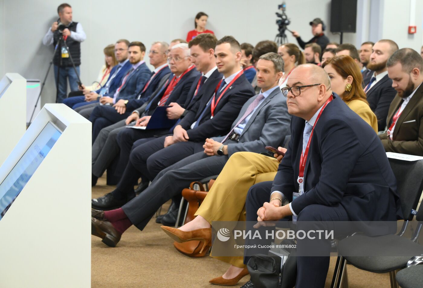 IV КМУ-2024. Работа в кооперации: новая модель студенческих конструкторских бюро для решения задач промышленности