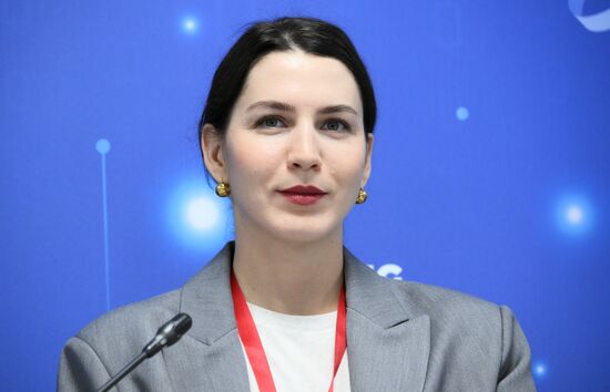 IV КМУ-2024. Технологии в топе: как превратить инновации в успешный бизнес?
Ирина Леонова, основатель стартапа, AppleSkin Место: Россия, Федеральная территория "Сириус". Автор: Александр Кряжев. IV КМУ-2024. Технологии в топе: как превратить инновации в успешный бизнес?