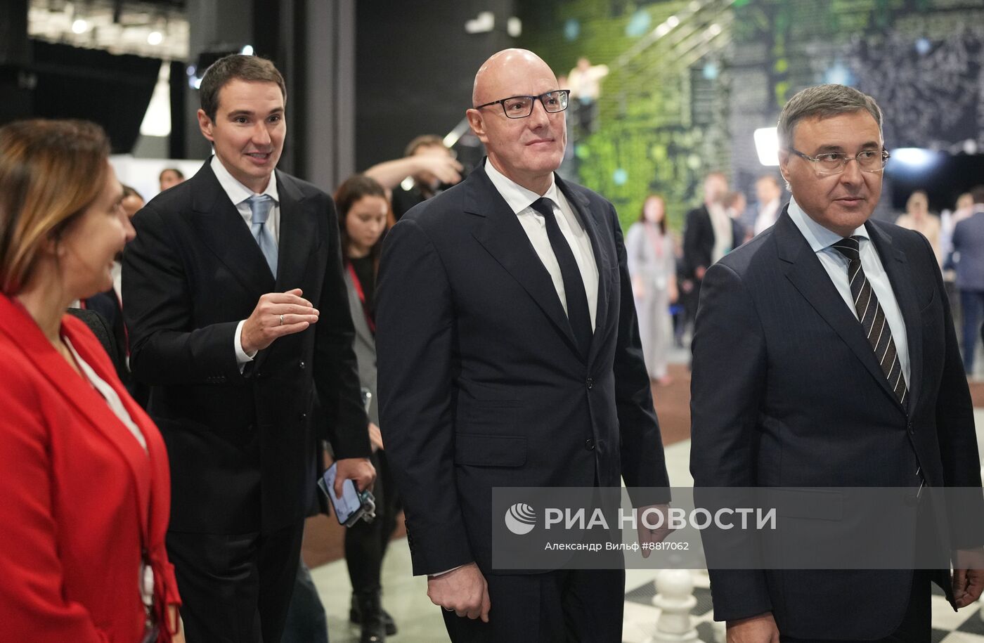 IV КМУ-2024. Вице-премьер РФ Д. Чернышенко посетил IV Конгресс молодых ученых