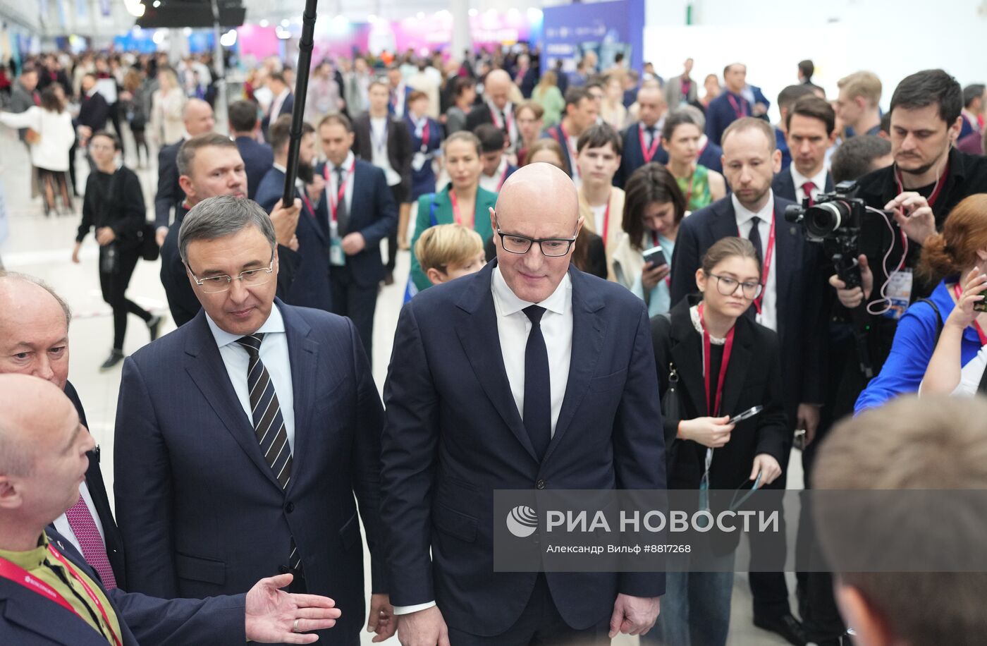 IV КМУ-2024. Вице-премьер РФ Д. Чернышенко посетил IV Конгресс молодых ученых