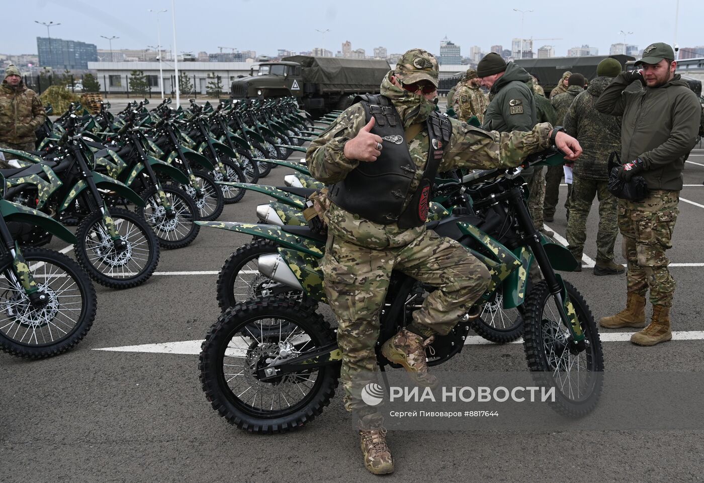 Передача кроссовых мотоциклов участникам СВО в Ростове-на-Дону