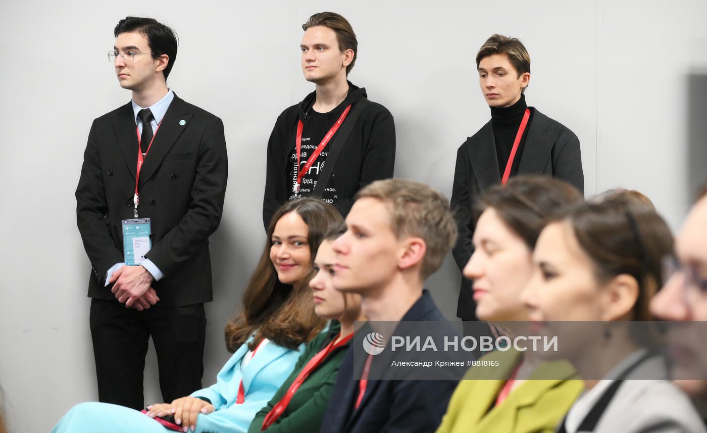 IV КМУ-2024. Встреча Минздрава России с молодежью