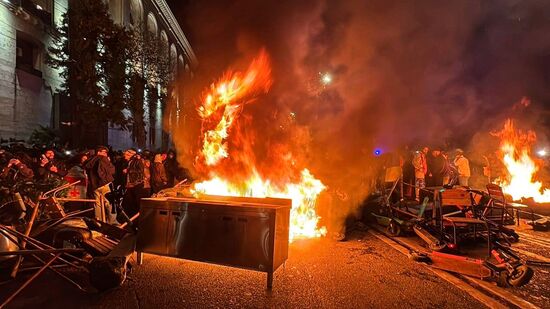 Акция протеста оппозиции в Тбилиси