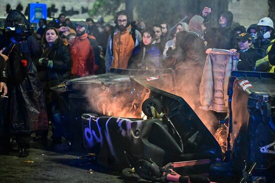 Акция протеста оппозиции в Тбилиси