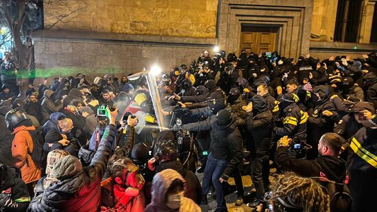 Акция протеста оппозиции в Тбилиси