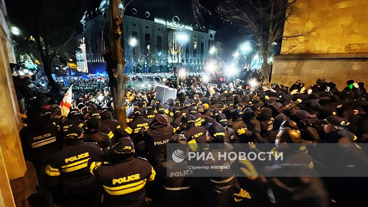 Акция протеста оппозиции в Тбилиси