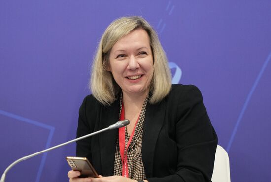 IV КМУ-2024. Судоремонтный кластер, геология и лавинная безопасность: научные и высокотехнологичные решения для Арктики
Анна Попова, директор, Проектный офис "Арктический элемент" Место: Россия, Федеральная территория "Сириус". Автор: Александр Вильф. IV КМУ-2024. Судоремонтный кластер, геология и лавинная безопасность: научные и высокотехнологичные решения для Арктики