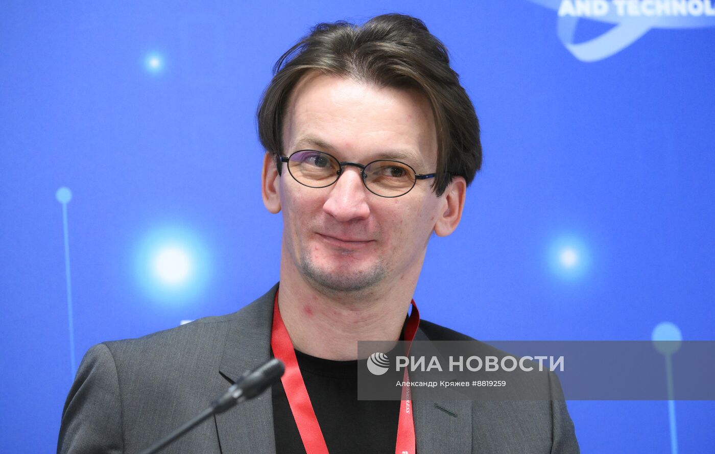 IV КМУ-2024. Наука и педагогика: двойная жизнь ученого