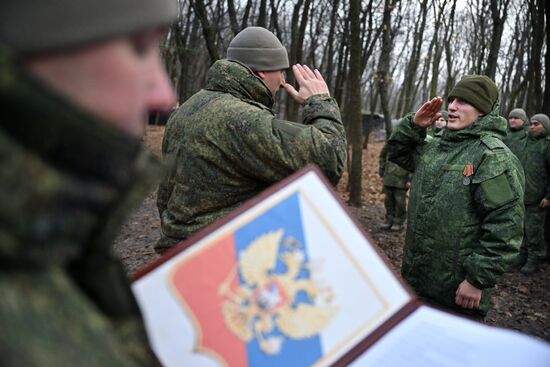 Награждение военнослужащих 90-й танковой дивизии ЦВО