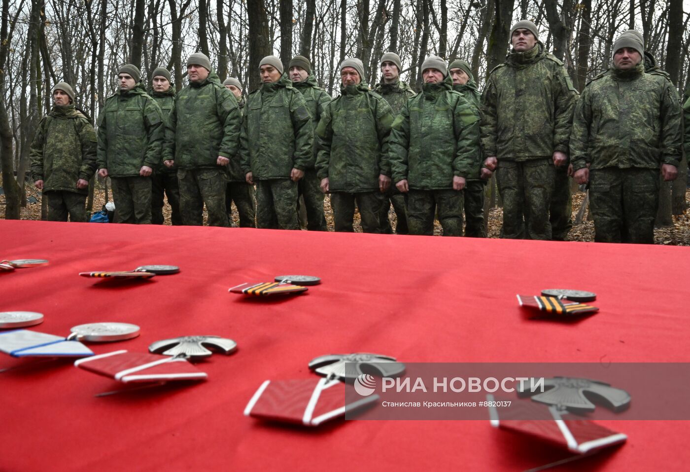 Награждение военнослужащих 90-й танковой дивизии ЦВО