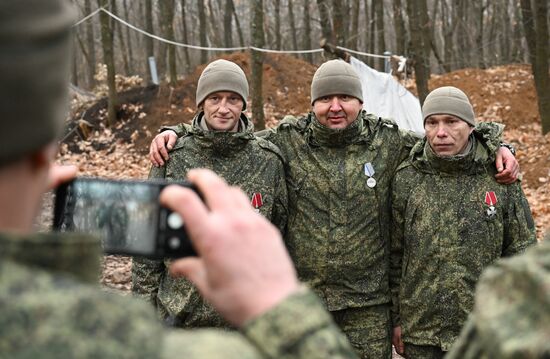 Награждение военнослужащих 90-й танковой дивизии ЦВО