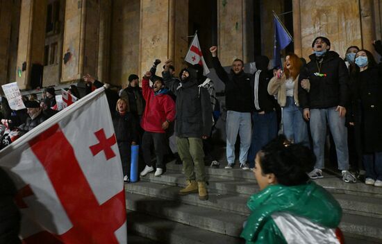 Акция протеста оппозиции в Тбилиси