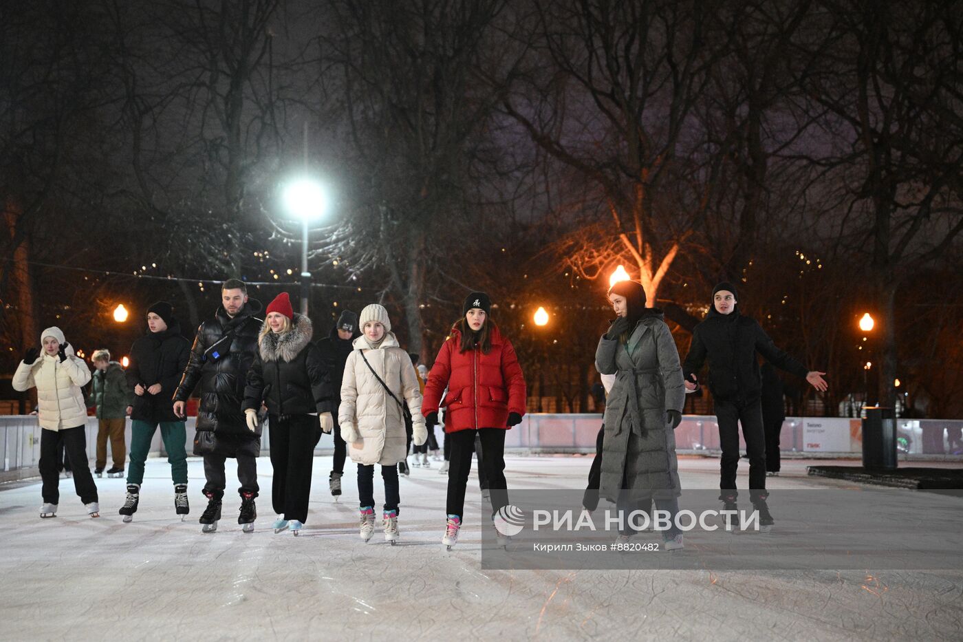 Открытие катка в Парке Горького 