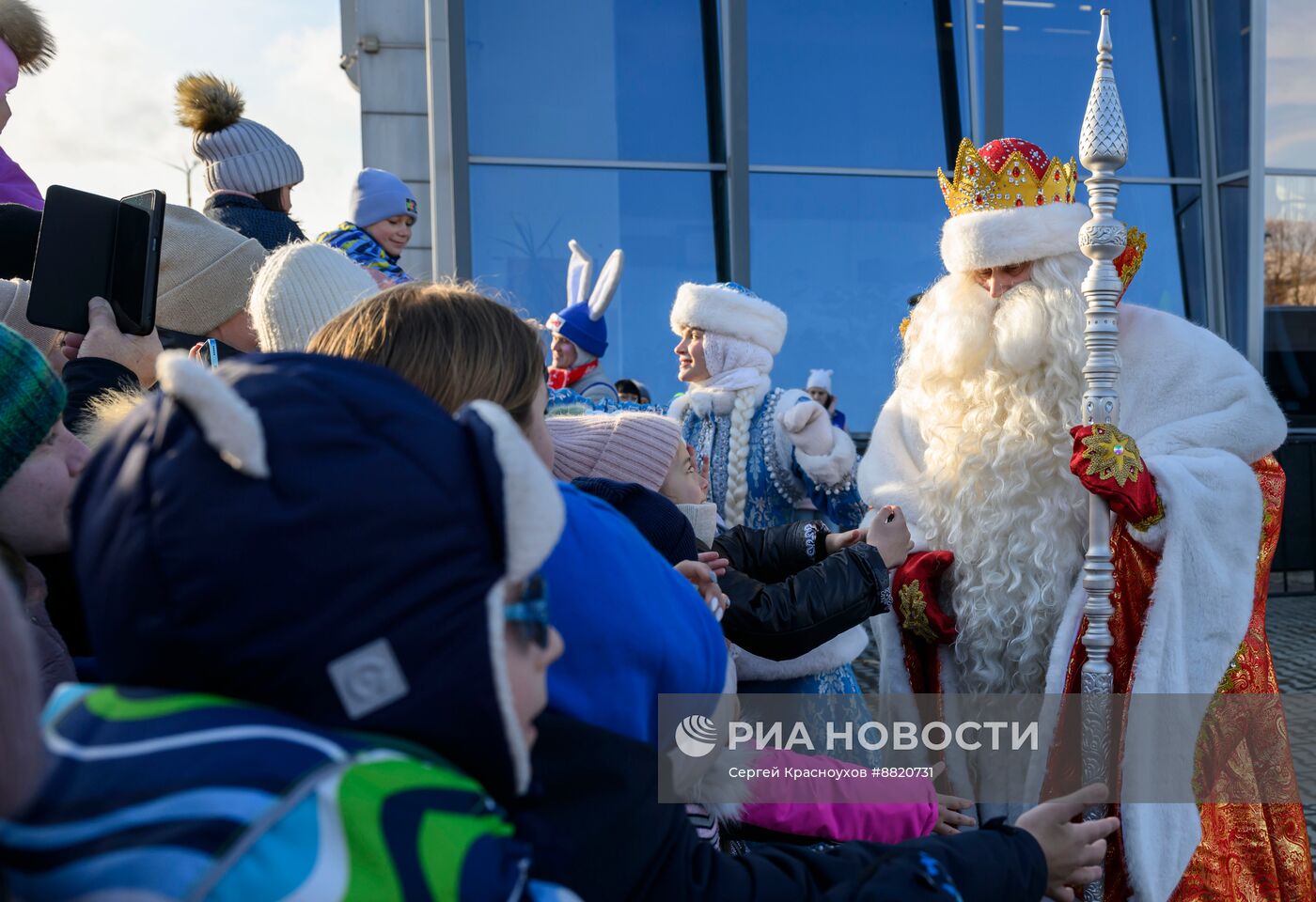 Прибытие поезда Деда Мороза в Южно-Сахалинск