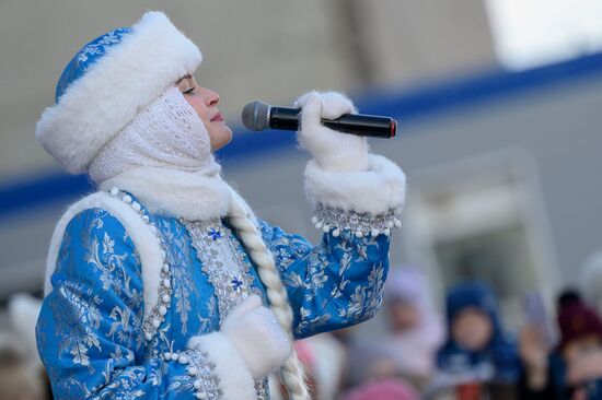 Прибытие поезда Деда Мороза в Южно-Сахалинск