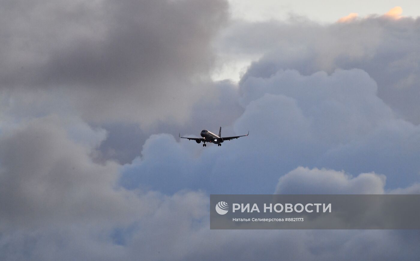 Самолет Airbus A321-211