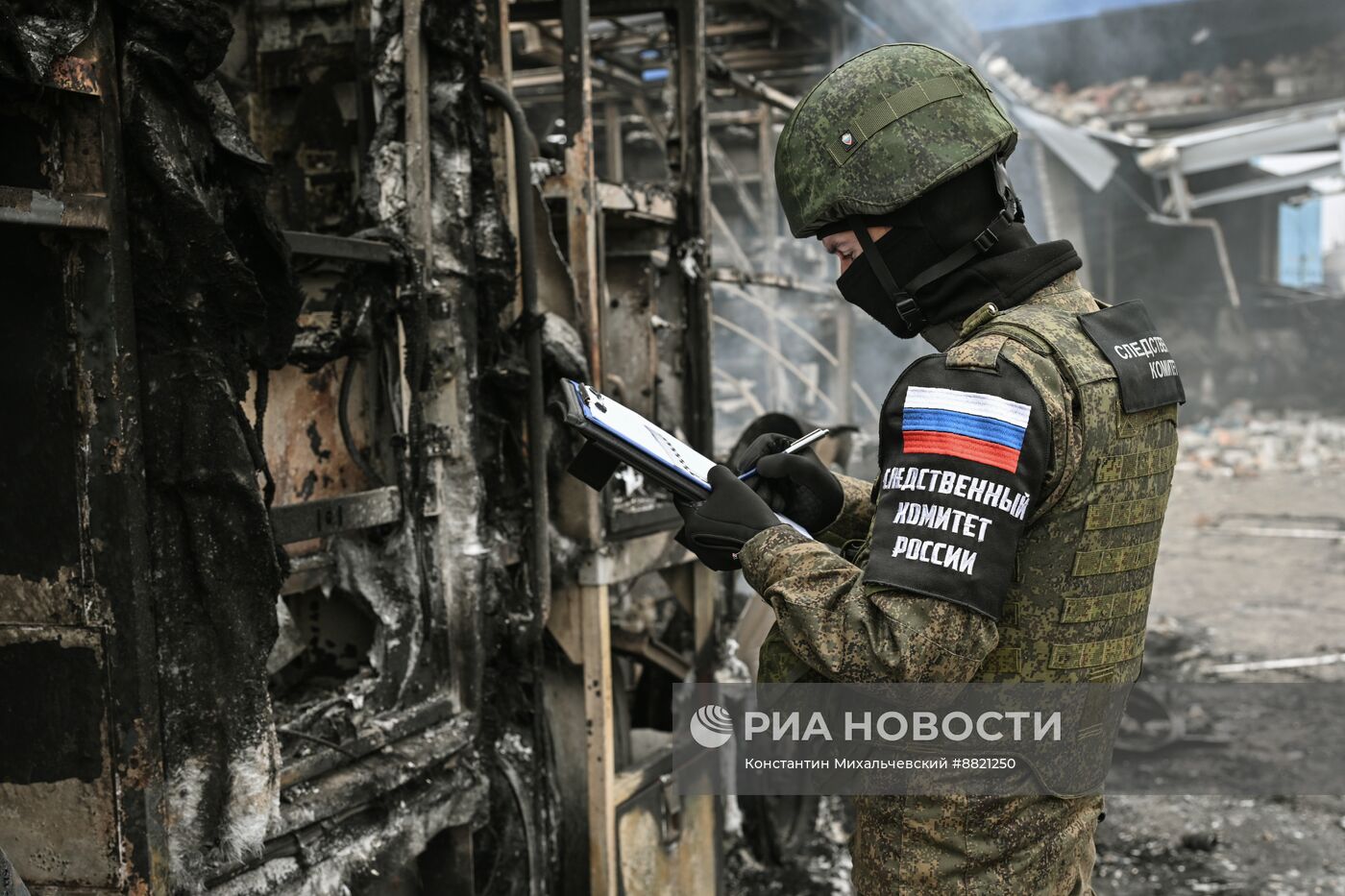 Последствия атаки дрона ВСУ на заправочную станцию в Токмаке