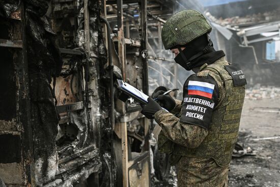 Последствия атаки дрона ВСУ на заправочную станцию в Токмаке