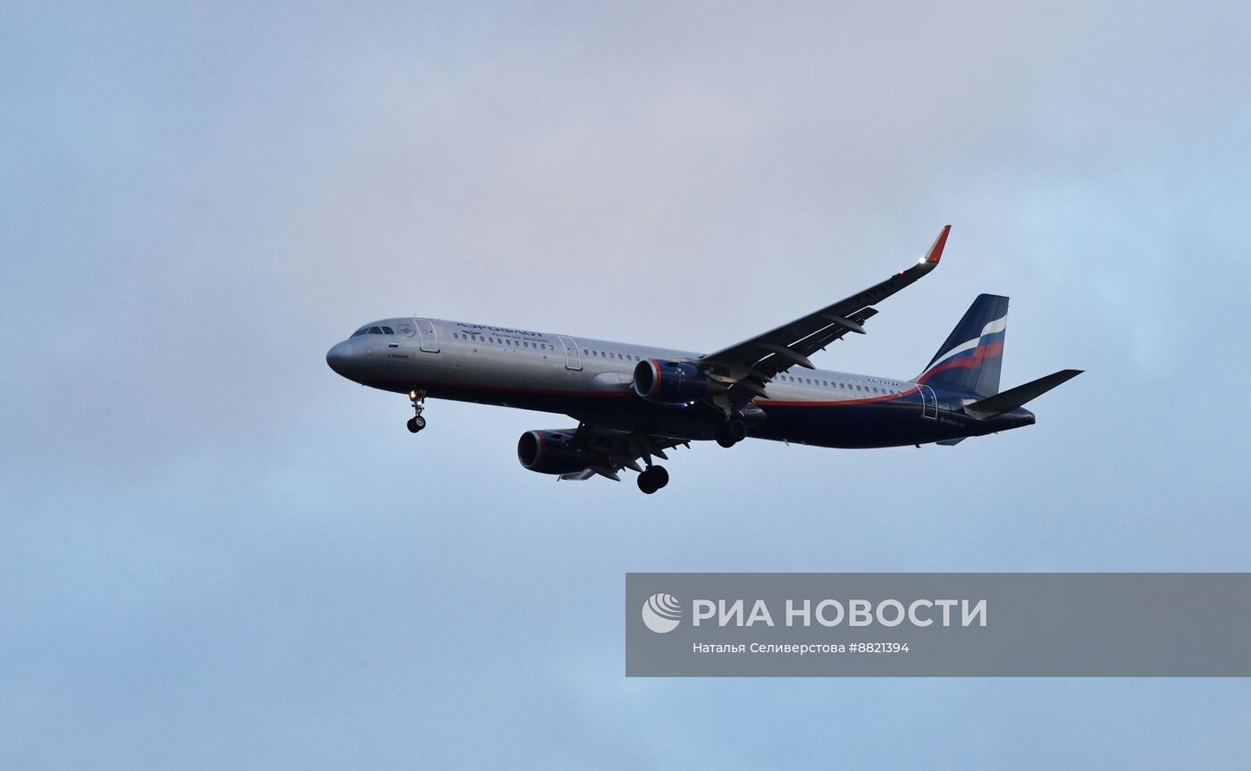 Самолет Airbus A321-211
