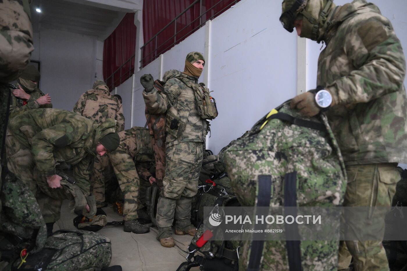 Десантная подготовка военнослужащих и спецназа Росгвардии 