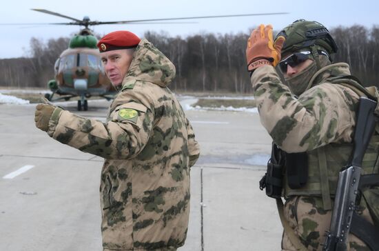 Десантная подготовка военнослужащих и спецназа Росгвардии 