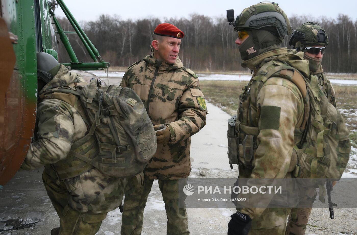 Десантная подготовка военнослужащих и спецназа Росгвардии 