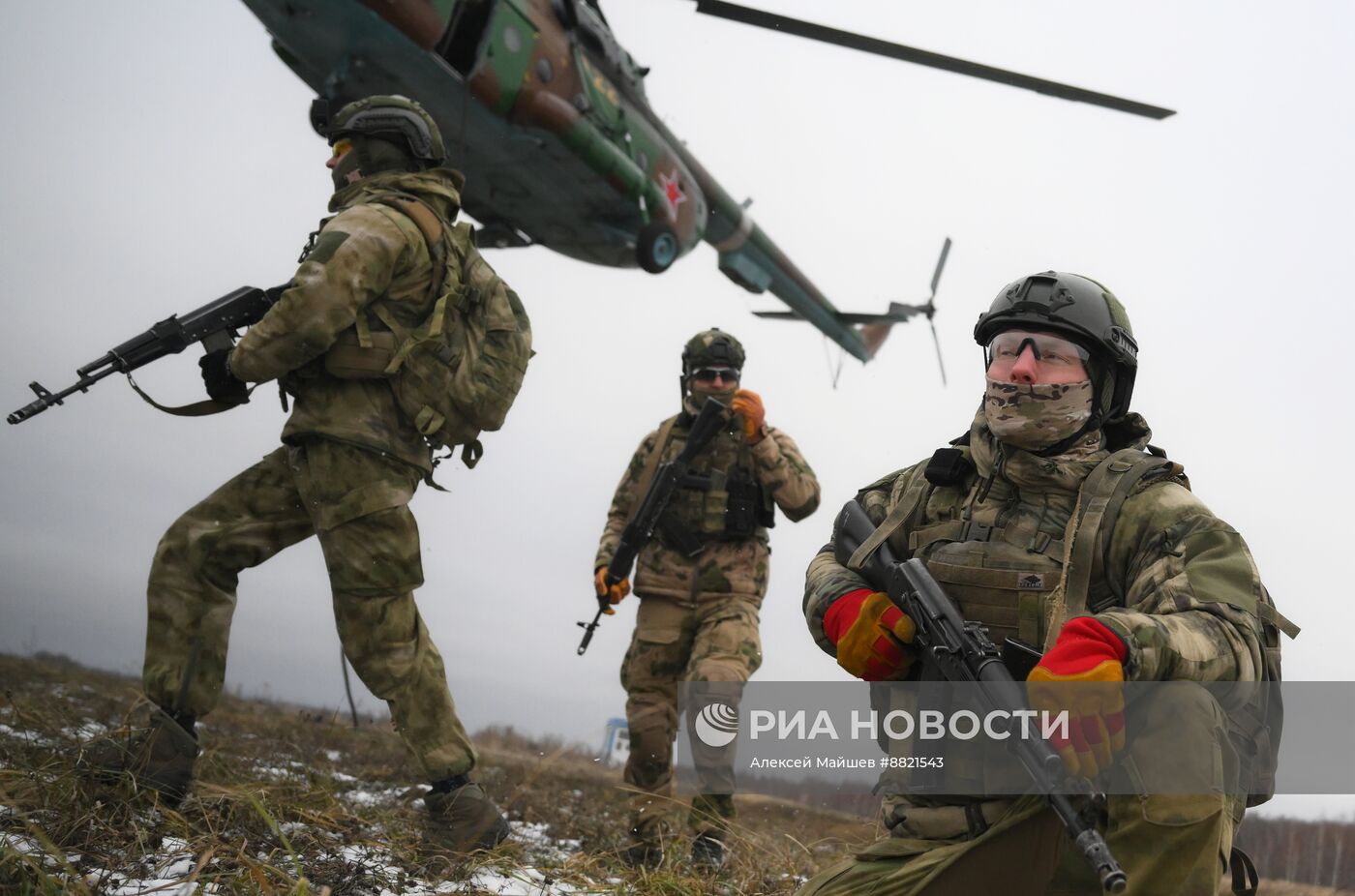 Десантная подготовка военнослужащих и спецназа Росгвардии 