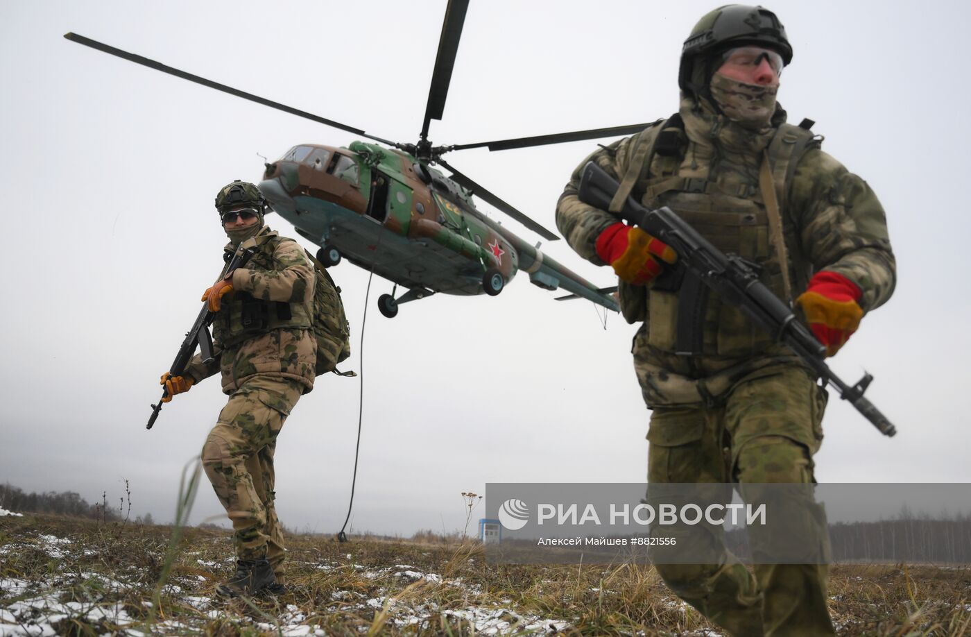 Десантная подготовка военнослужащих и спецназа Росгвардии