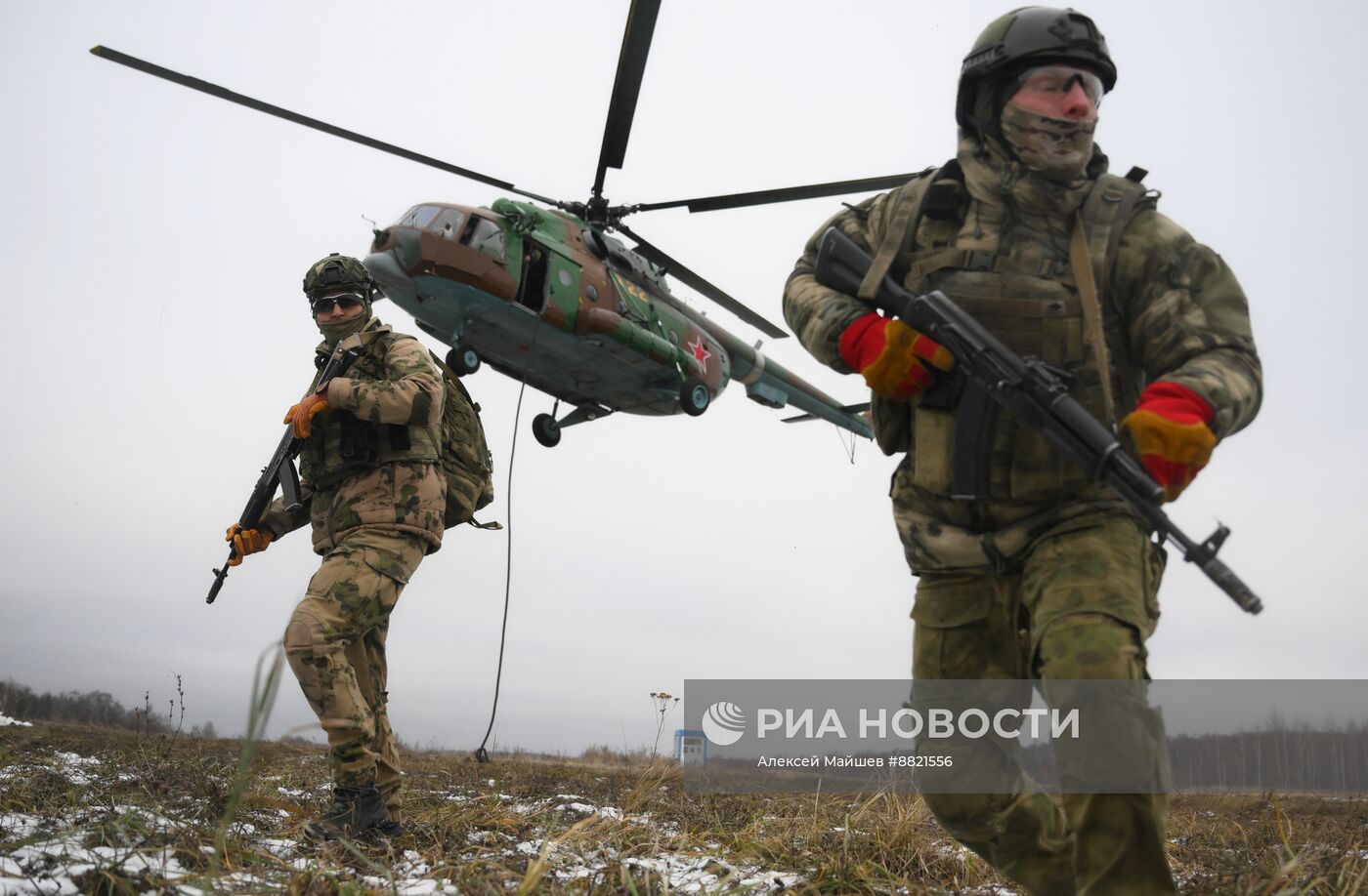 Десантная подготовка военнослужащих и спецназа Росгвардии 