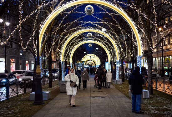 Новогоднее украшение центра Санкт-Петербурга