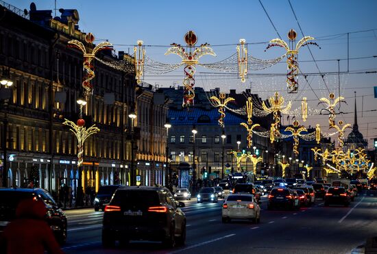 Новогоднее украшение центра Санкт-Петербурга