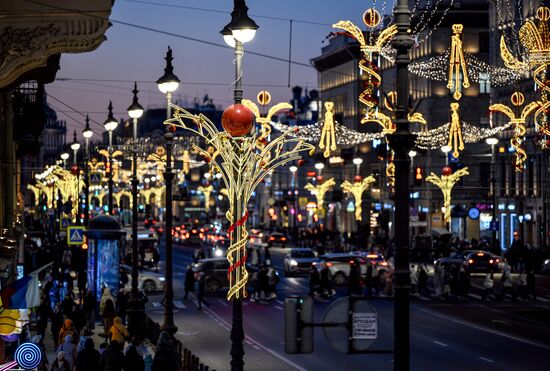 Новогоднее украшение центра Санкт-Петербурга