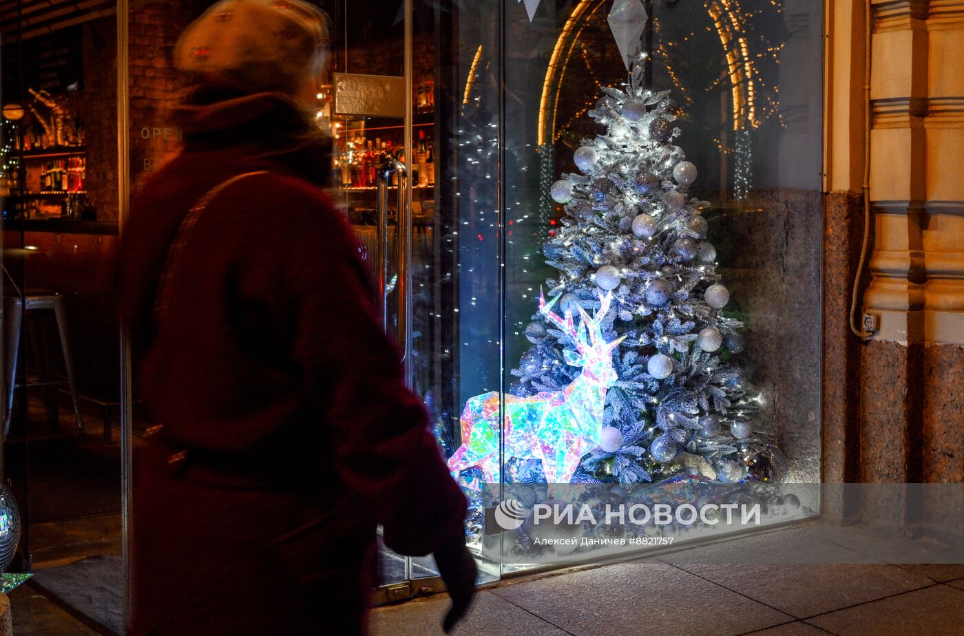 Новогоднее украшение центра Санкт-Петербурга