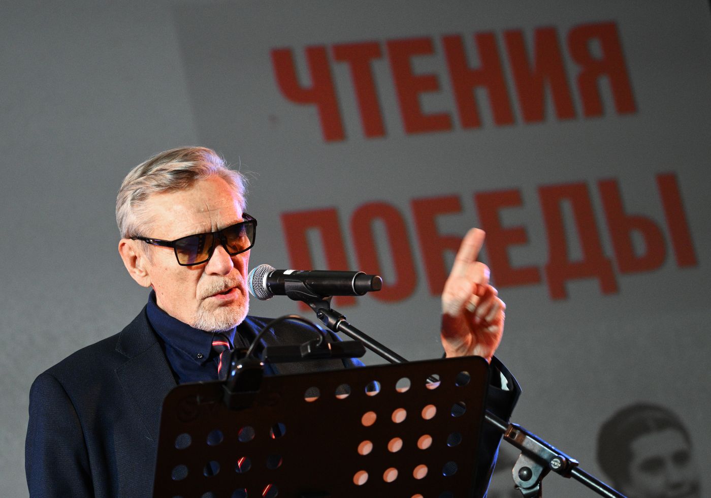 "Чтения Победы" на станции метро "Маяковская"