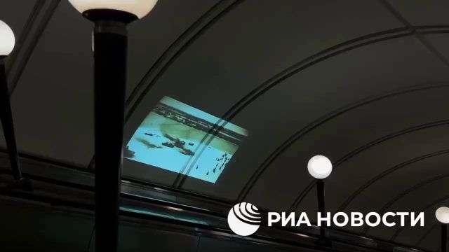 "Чтения Победы" прошли на станции метро "Маяковская" в Москве