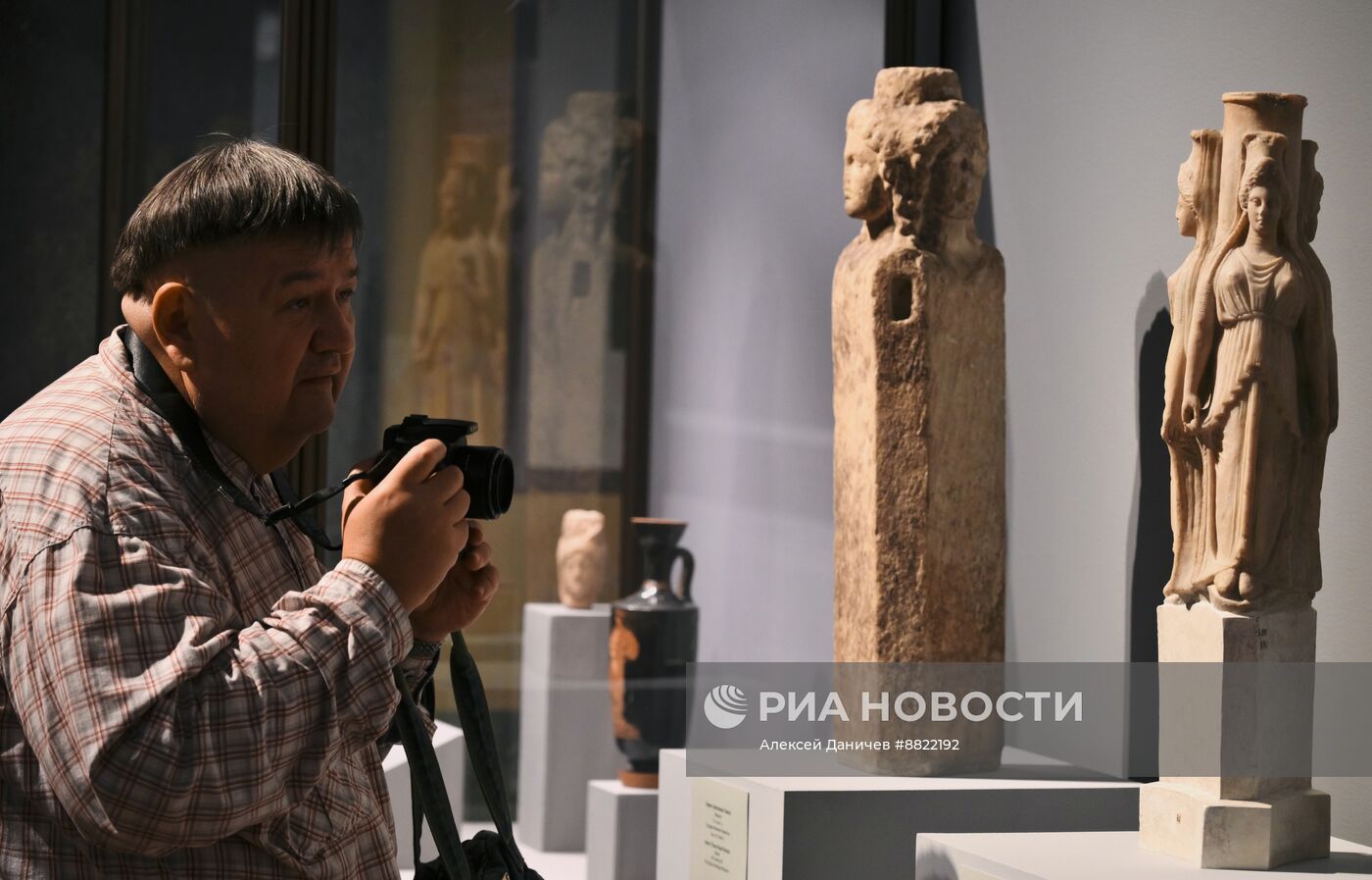 Выставка "Посмотри в глаза чудовищ..." в Санкт-Петербурге