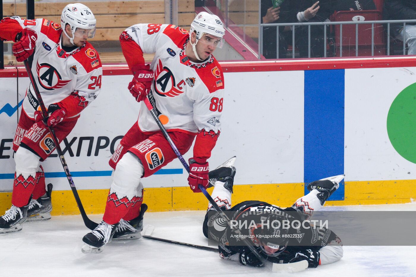 Хоккей. КХЛ. Матч "Трактор" - "Автомобилист"