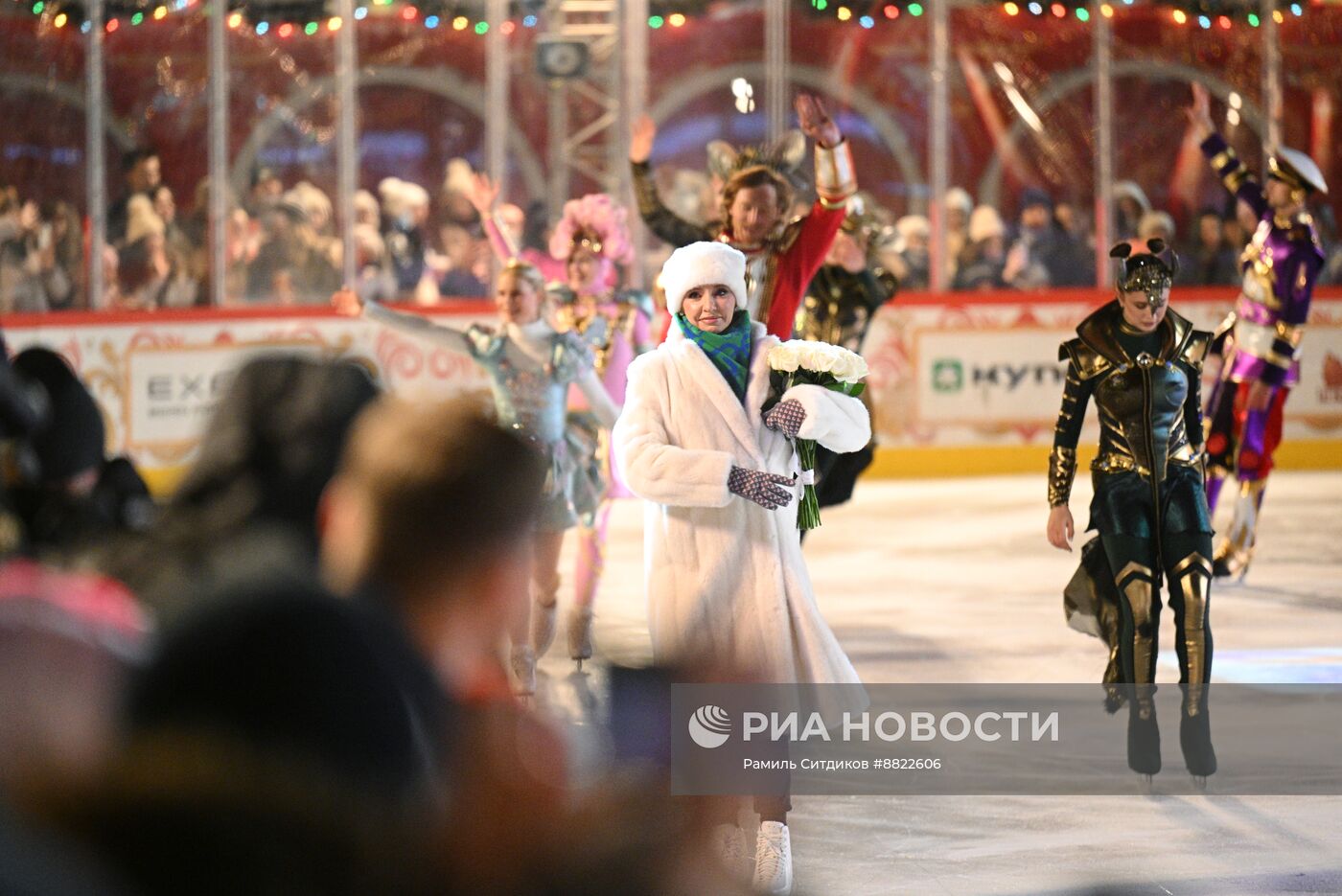 Открытие ГУМ-катка на Красной площади в Москве 