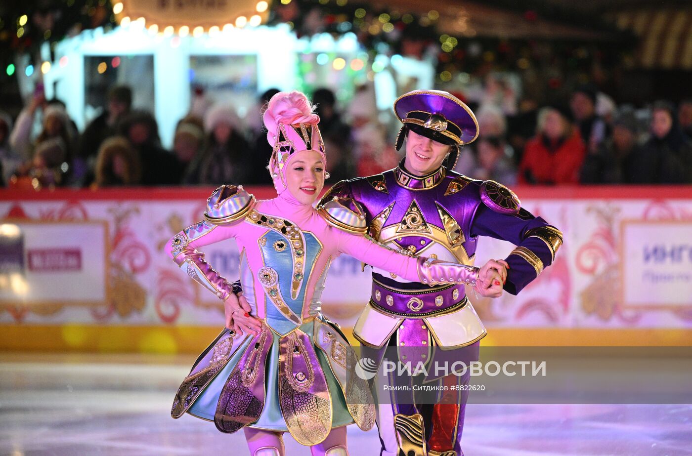 Открытие ГУМ-катка на Красной площади в Москве 