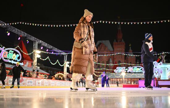 Открытие ГУМ-катка на Красной площади в Москве 