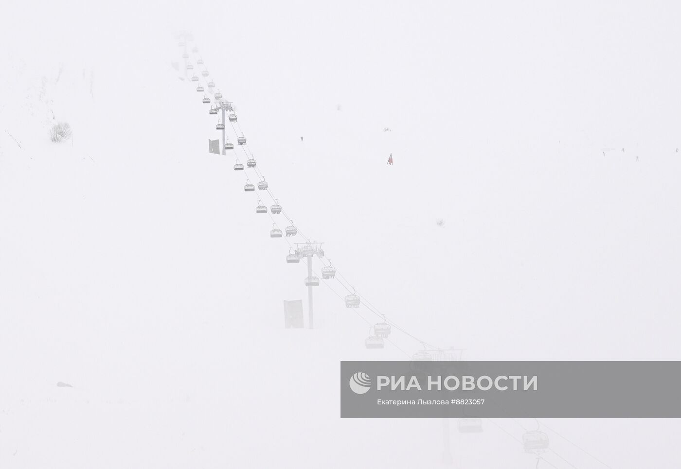 Старт зимнего сезона на горнолыжном курорте "Красная Поляна"