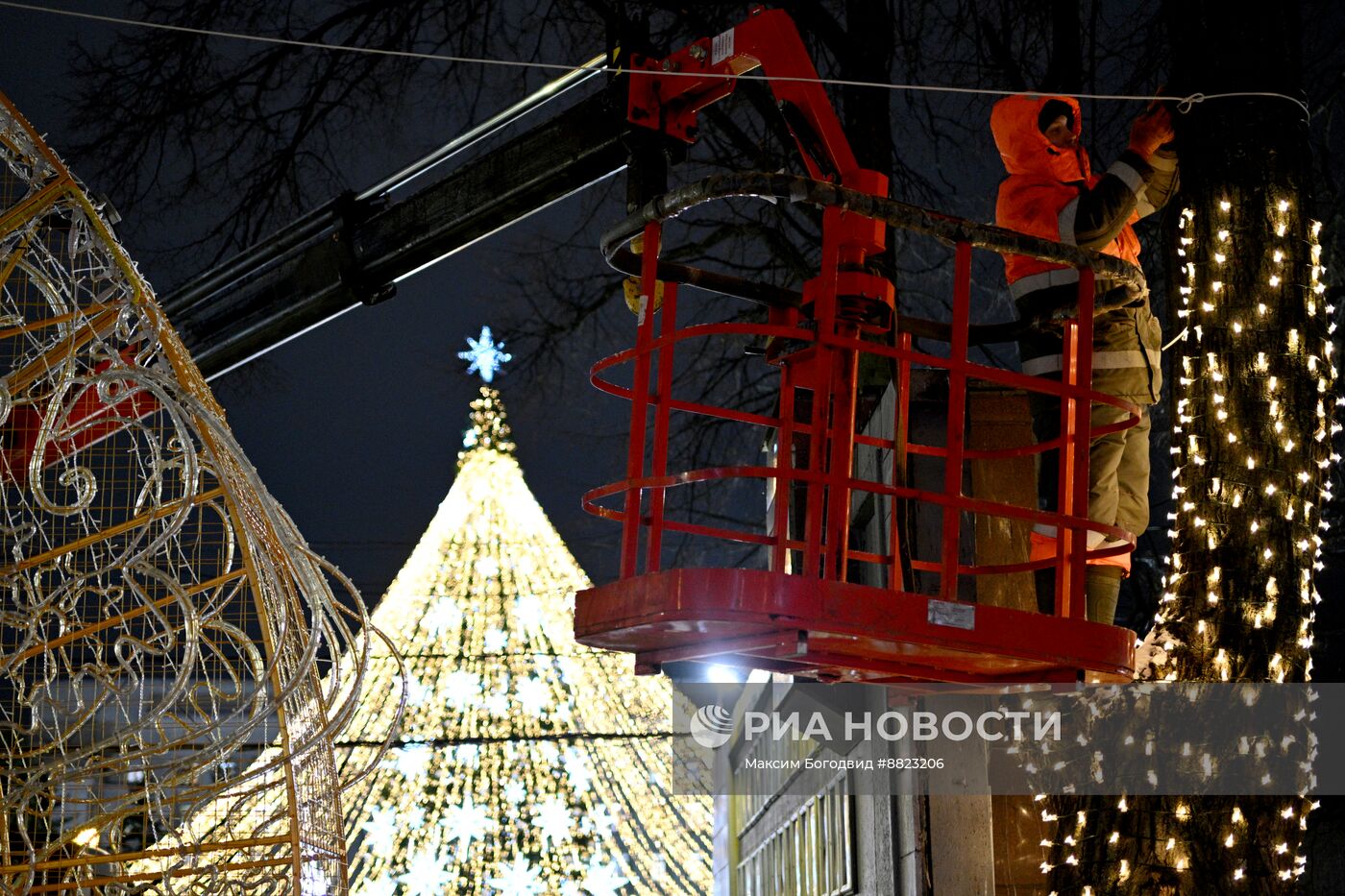 Новогоднее украшение центра Кирова