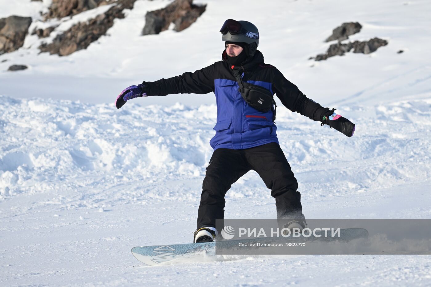 Начало зимнего сезона на горнолыжном курорте "Эльбрус"