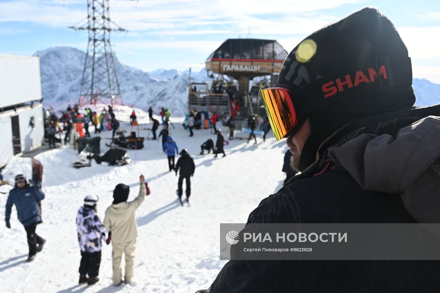 Начало зимнего сезона на горнолыжном курорте "Эльбрус"