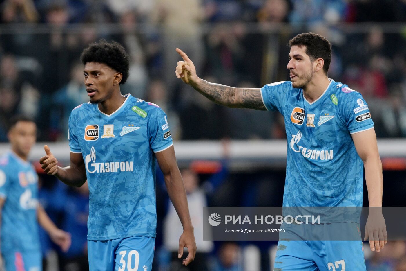 Футбол. РПЛ. Матч "Зенит" - "Акрон"