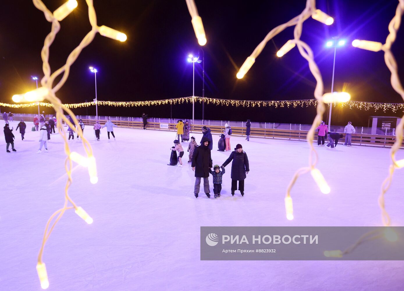 Открытие самого большого в мире катка в Санкт-Петербурге